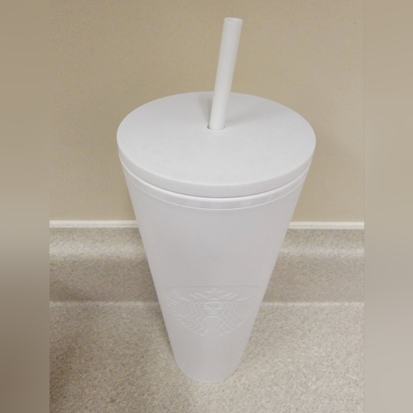 Starbucks Soft Touch Matte White Venti Tumbler LATAM Release - Picture 2 of 4